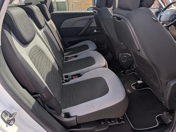 Citroen C4 Picasso 15 of 16