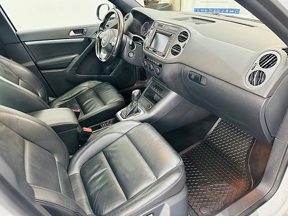 Volkswagen Tiguan 16 of 24