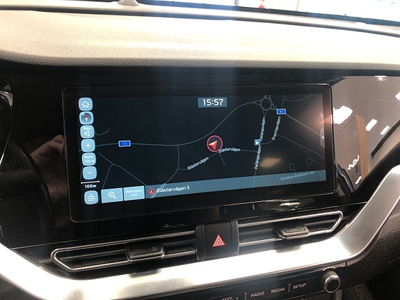 Kia Niro 11 of 16