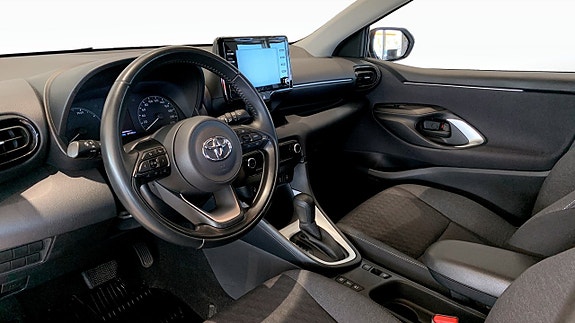 Toyota Yaris 7 of 15