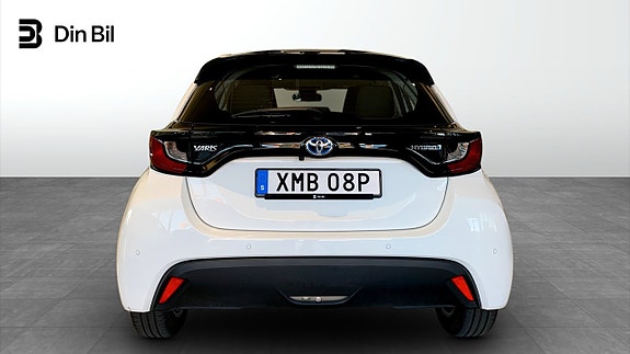 Toyota Yaris 5 of 15