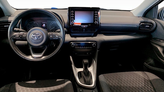 Toyota Yaris 10 of 15