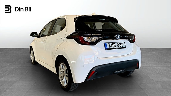 Toyota Yaris 3 of 15