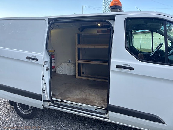 Ford Transit Custom 10 of 27