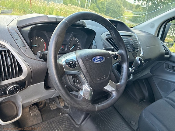 Ford Transit Custom 14 of 27