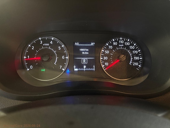 Nissan NV400 11 of 21