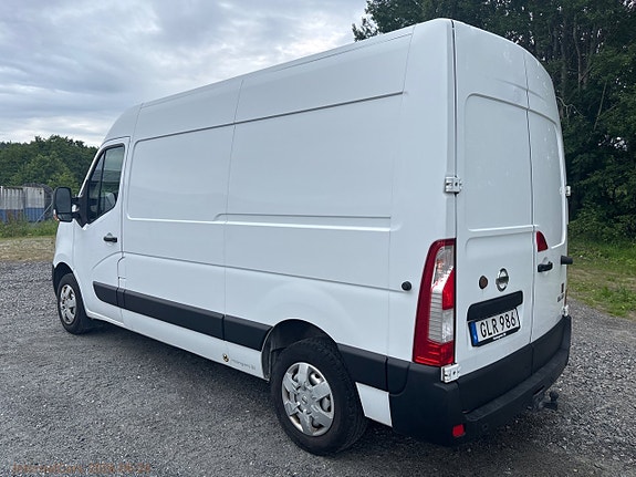 Nissan NV400 7 of 21