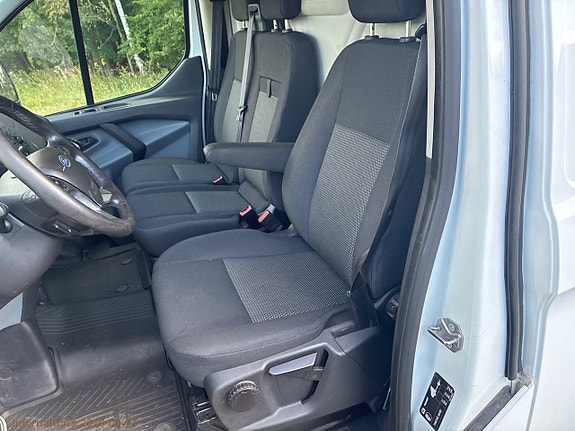 Ford Transit Custom 15 of 27