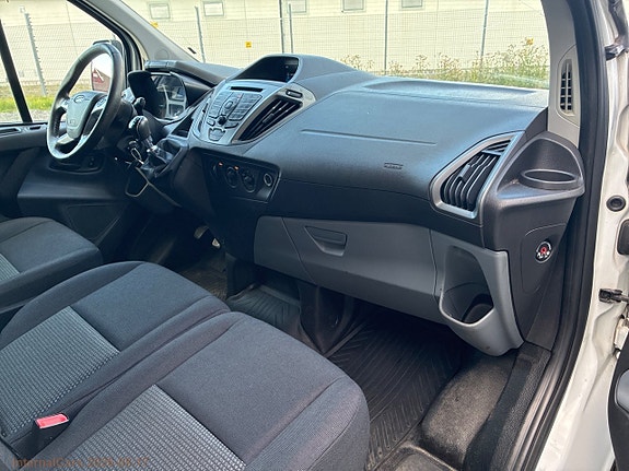 Ford Transit Custom 17 of 27
