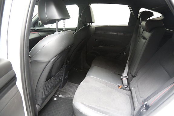 Hyundai Tucson 27 of 30