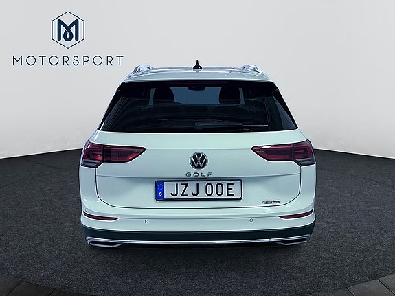 Volkswagen Golf Alltrack 9 of 20