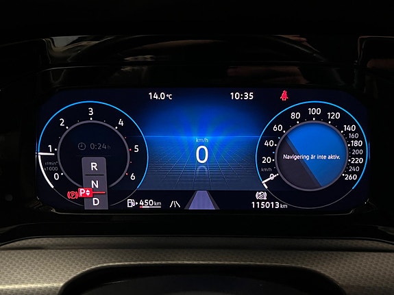 Volkswagen Golf Alltrack 16 of 20