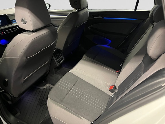 Volkswagen Golf Alltrack 12 of 20
