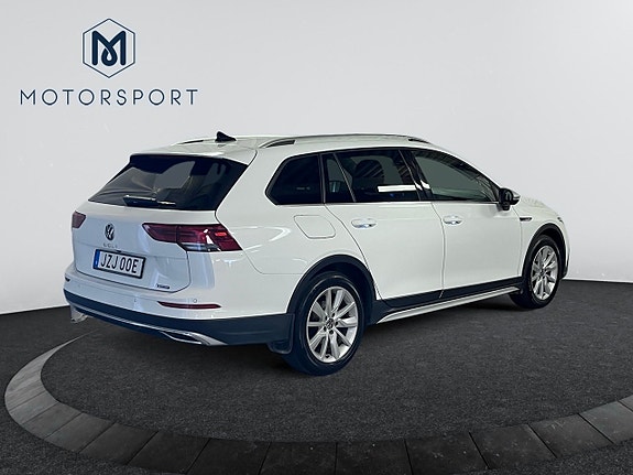 Volkswagen Golf Alltrack 6 of 20