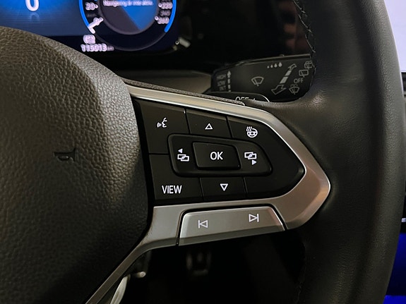 Volkswagen Golf Alltrack 19 of 21
