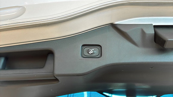 Ford Mondeo 13 of 13