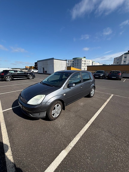 Ford Fiesta 2 of 6