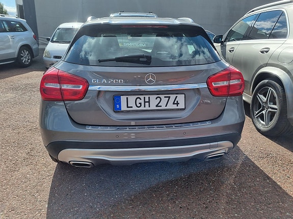 Mercedes-Benz GLA200 d 3 of 3