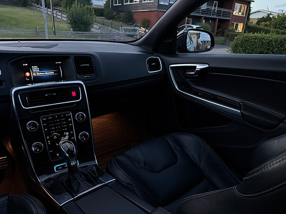 Volvo V60 9 of 16