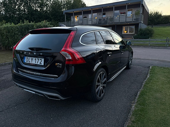 Volvo V60 4 of 16