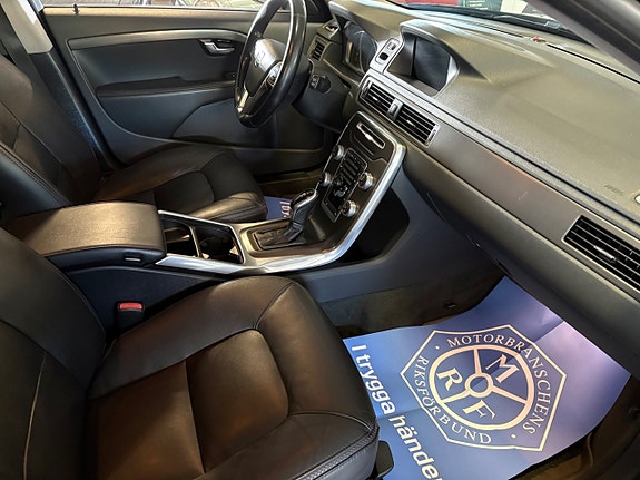 Volvo XC70 6 of 6