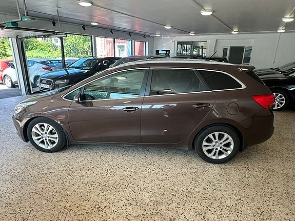Kia Ceed 10 of 14