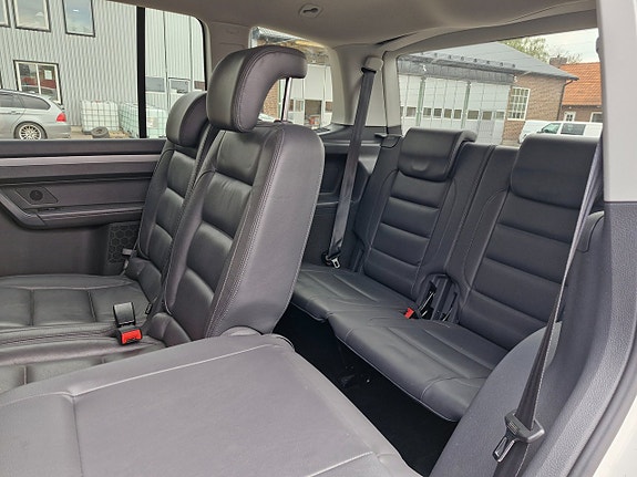 Volkswagen Touran 10 of 12