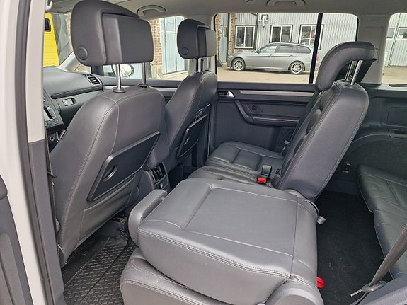 Volkswagen Touran 9 of 12