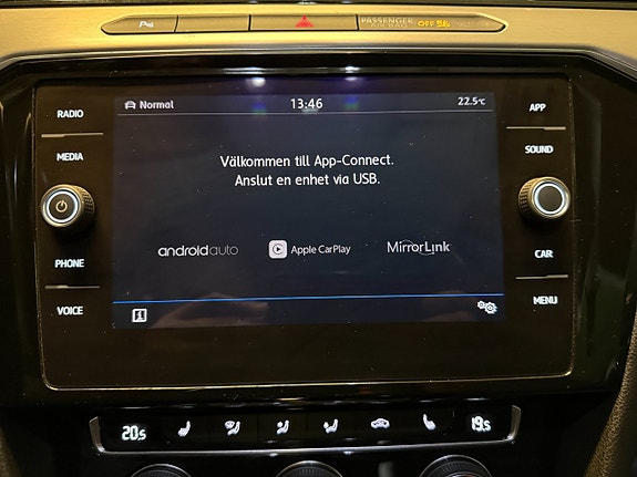 Volkswagen Passat 13 of 13
