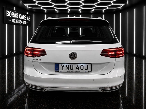 Volkswagen Passat 3 of 13