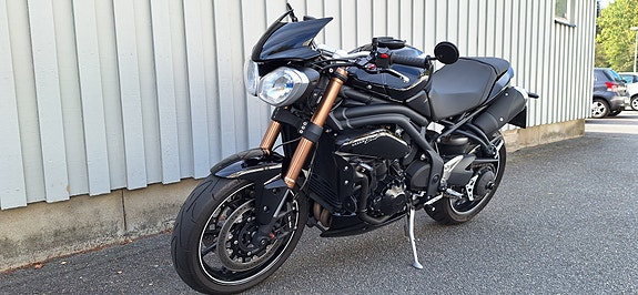 Triumph SPEED TRIPLE 1050 94 Edition 2 of 4