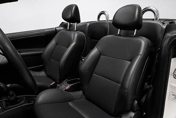 Peugeot 207 CC 9 of 16