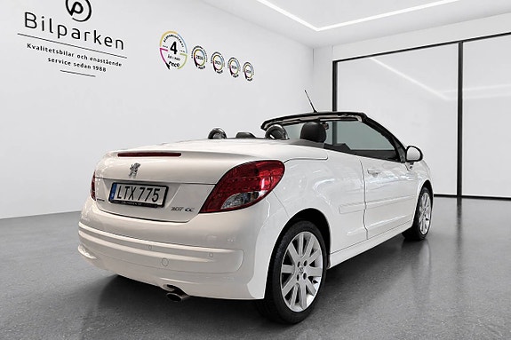 Peugeot 207 CC 2 of 16
