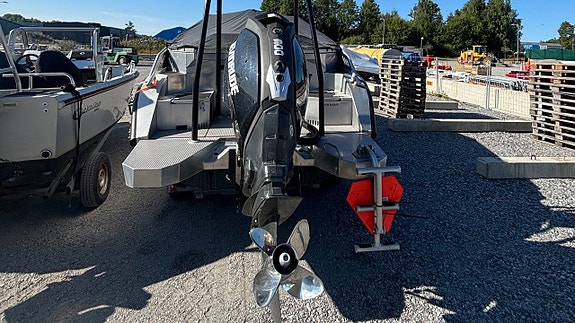 Anytec A 27 Evinrude E300 4 of 7