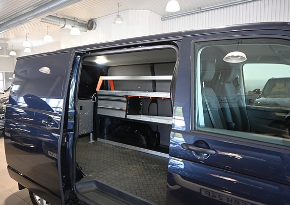 Volkswagen Transporter 12 of 21