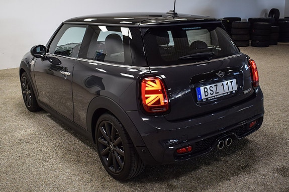 MINI Cooper S 7 of 30
