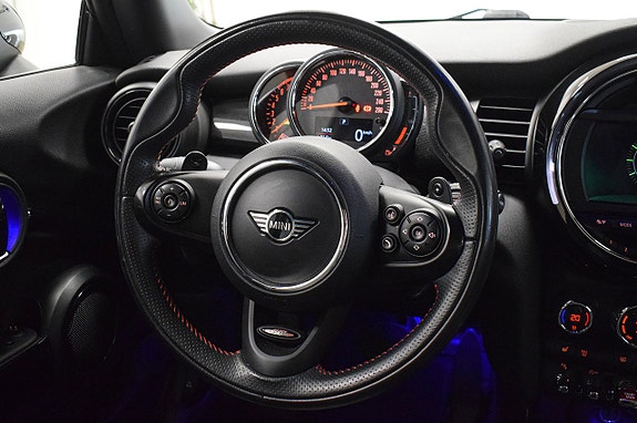 MINI Cooper S 12 of 30