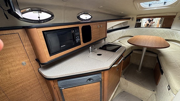 Sea Ray 260 / Mercruiser 350 MAG -06 12 of 19