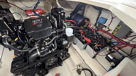 Sea Ray 260 / Mercruiser 350 MAG -06 17 of 19