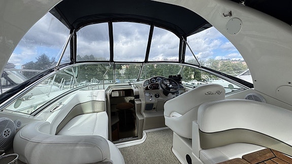 Sea Ray 260 / Mercruiser 350 MAG -06 7 of 19