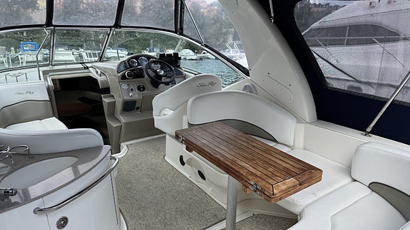 Sea Ray 260 / Mercruiser 350 MAG -06 6 of 19