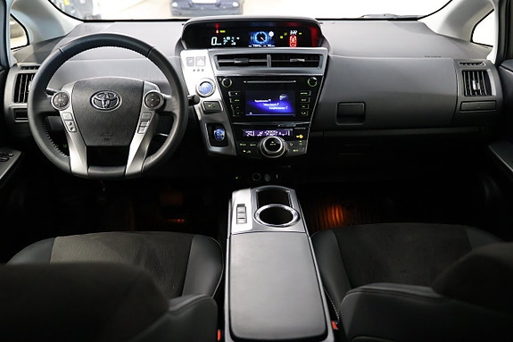 Toyota Prius+ 11 of 23