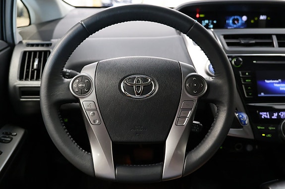 Toyota Prius+ 18 of 23