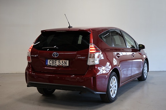 Toyota Prius+ 10 of 23