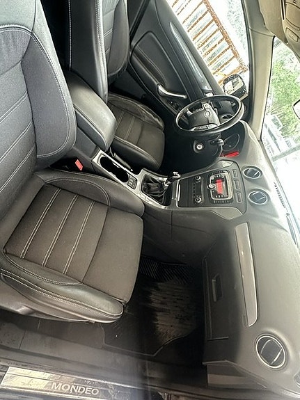 Ford Mondeo 12 of 14