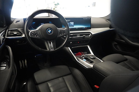 BMW i4 9 of 11