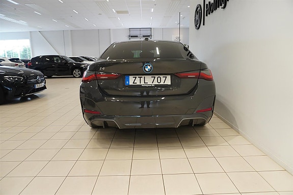BMW i4 6 of 11