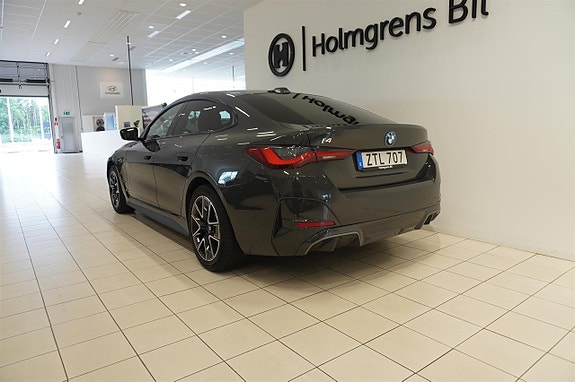 BMW i4 5 of 11