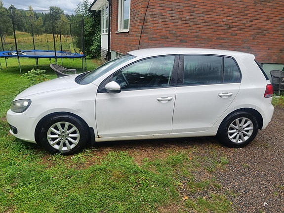 Volkswagen Golf VI 2 of 7