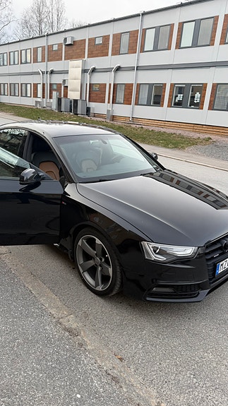 Audi A5 2 of 8